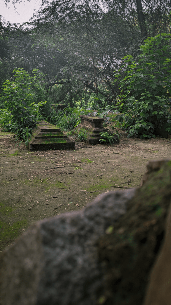 Unmarked tombs in Sunder Nursery through the lens of Moksha 